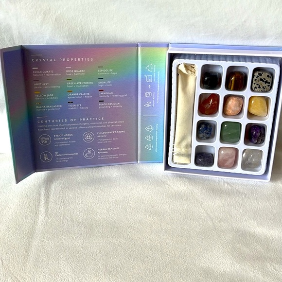 Crystal Healing Stones by Shoppe Geo Gift Set w/Storage Bag - Picture 5 of 9
